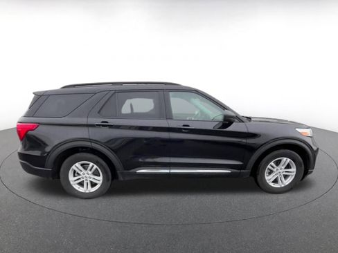 Used 2024 Ford Explorer XLT w/ Equipment Group 202A image 16