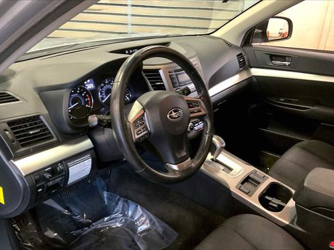 Used 2012 Subaru Outback 2.5i Premium w/ All-Weather Pkg image 16