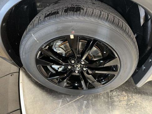 Certified 2025 INFINITI QX60 Luxe w/ Black Edition image 10