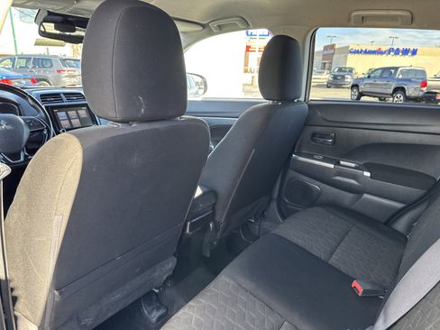 Used 2021 Mitsubishi Outlander Sport SE image 31