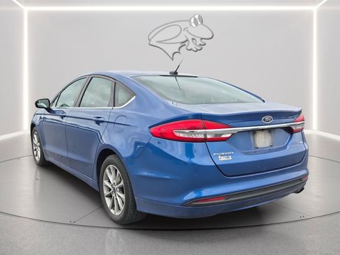 Used 2017 Ford Fusion SE FWD image 7