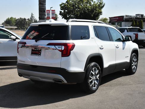 Used 2023 GMC Acadia SLT FWD image 8