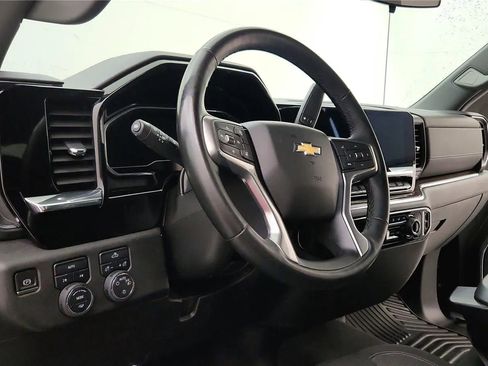 Used 2023 Chevrolet Silverado 1500 LT image 22