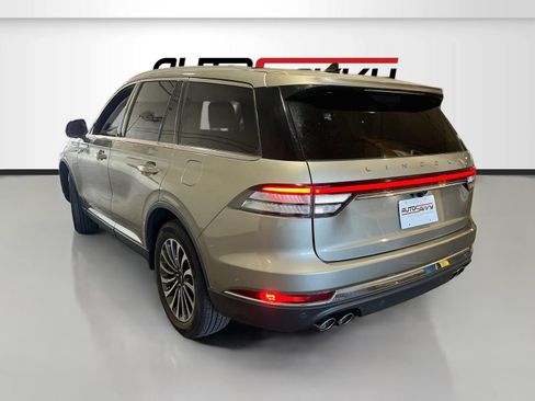 Used 2023 Lincoln Aviator Reserve w/ Equipment Group 201A AWD/4WD image 5