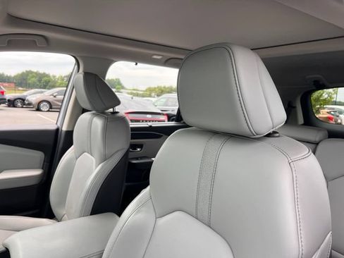 Used 2023 Honda Pilot Touring image 14
