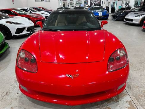 Used 2007 Chevrolet Corvette Coupe w/ Preferred Equipment Group RWD image 24