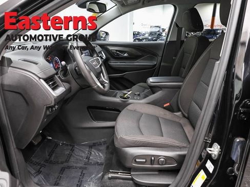Used 2023 GMC Terrain SLE w/ Driver Convenience Package AWD/4WD image 14