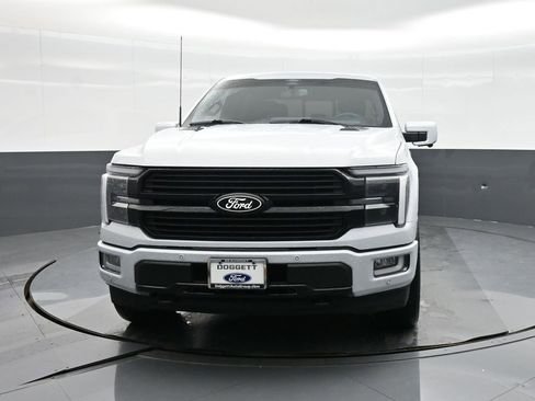 Certified 2025 Ford F150 Platinum w/ Equipment Group 702A High AWD/4WD image 18