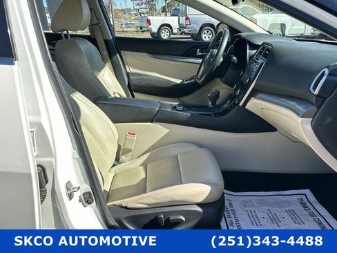 Used 2018 Nissan Maxima 3.5 SV image 12
