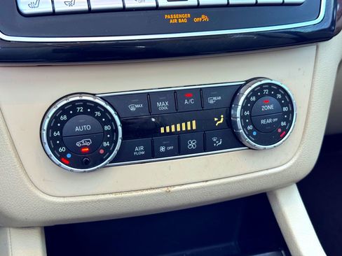 Used 2019 Mercedes-Benz GLS 550 4MATIC image 31