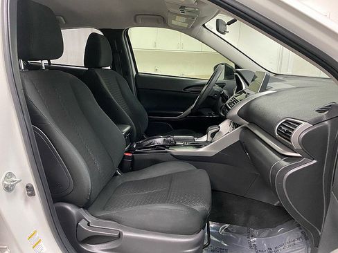 Used 2020 Mitsubishi Eclipse Cross LE image 13
