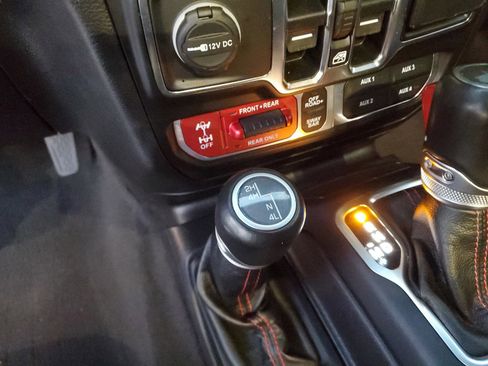 Certified 2021 Jeep Wrangler Unlimited Rubicon image 23