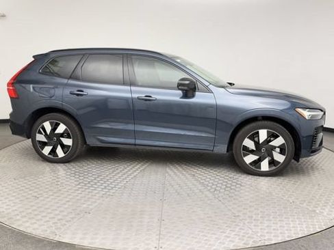 Used 2025 Volvo XC60 T8 Plus w/ Protection Package Premier AWD/4WD image 9