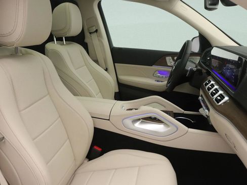 New 2026 Mercedes-Benz GLS 450 4MATIC image 7