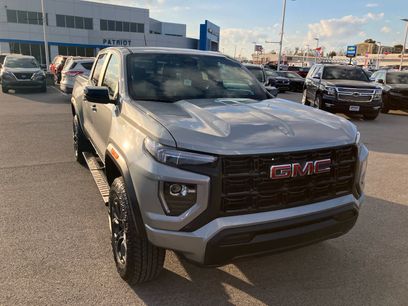 Used 2025 GMC Canyon Elevation