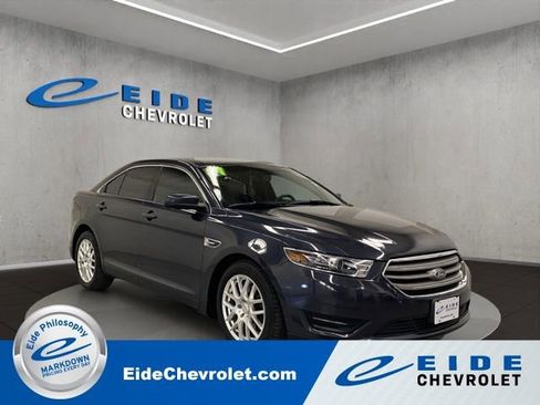 Used 2017 Ford Taurus SEL FWD image 1