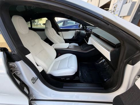 Used 2022 Tesla Model S AWD/4WD image 36