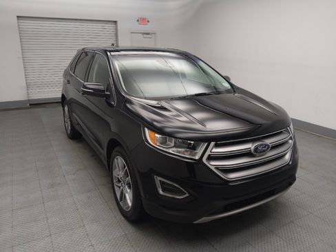 Used 2017 Ford Edge Titanium w/ Equipment Group 302A AWD/4WD image 13