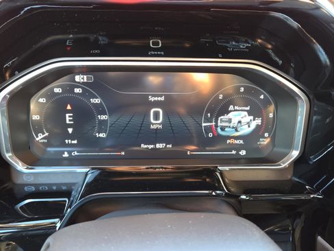 New 2026 GMC Sierra 3500 SLT w/ SLT Premium Package image 14