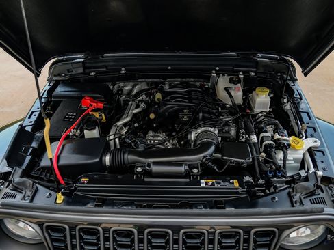 Used 2024 Jeep Gladiator Sport image 85