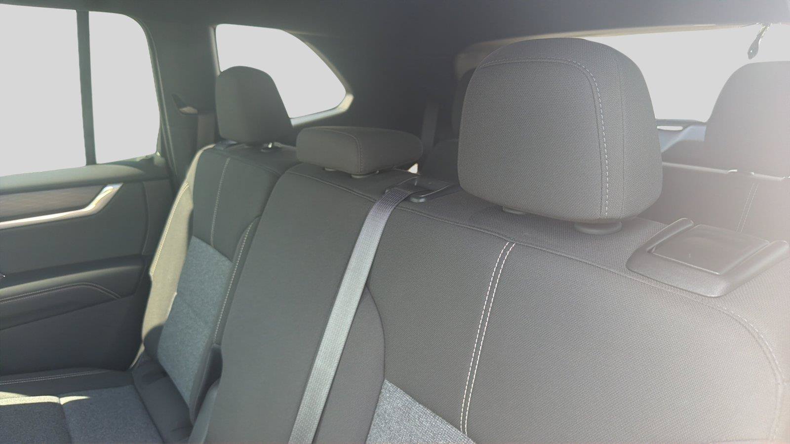 Used 2025 GMC Acadia Elevation FWD image 19