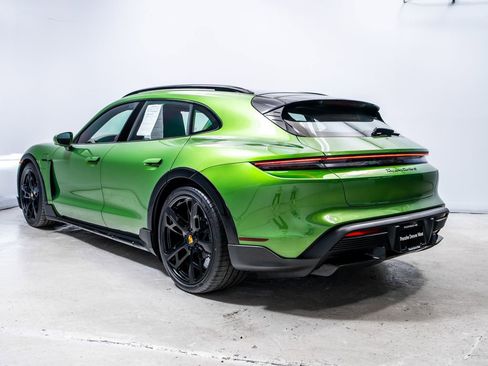 Used 2022 Porsche Taycan Turbo S image 3