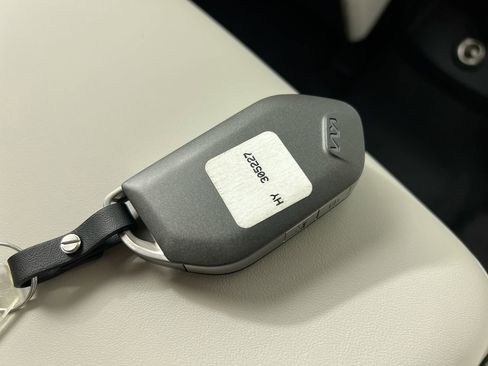 New 2026 Kia Sorento S image 35