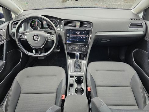 Used 2019 Volkswagen e-Golf SE w/ Driver Assistance Package image 12