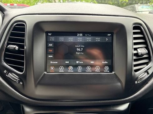 Used 2018 Jeep Compass Latitude w/ Popular Equipment Group AWD/4WD image 14