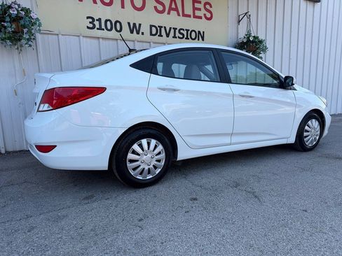 Used 2016 Hyundai Accent SE FWD image 4