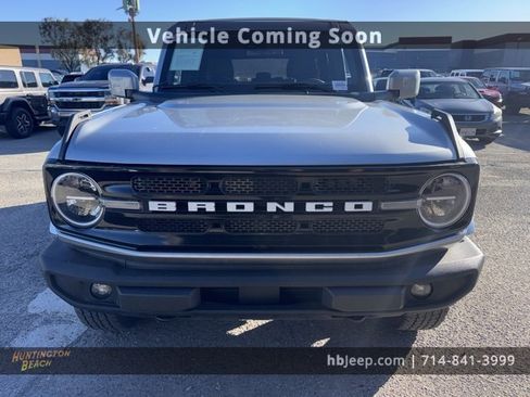 Used 2023 Ford Bronco Outer Banks image 2