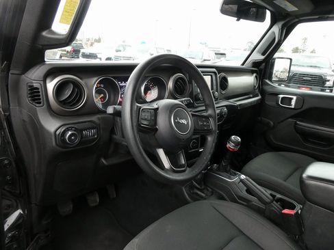Used 2019 Jeep Wrangler Unlimited Sport image 20
