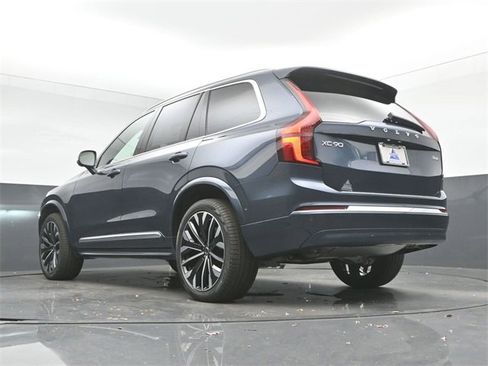 New 2026 Volvo XC90 B6 Plus w/ Protection Package Premier image 43