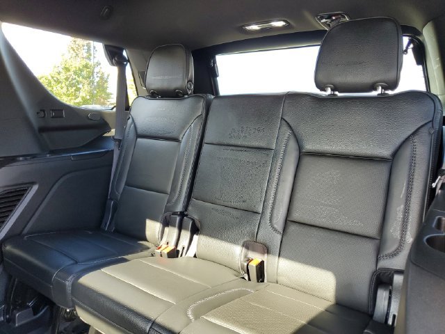 Used 2022 GMC Yukon Denali w/ Denali Premium Package AWD/4WD image 33
