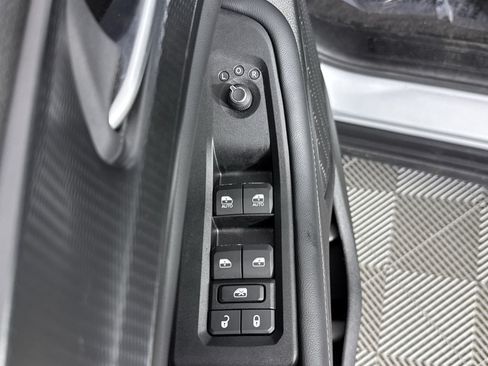 Used 2024 Jeep Grand Cherokee Altitude AWD/4WD image 26