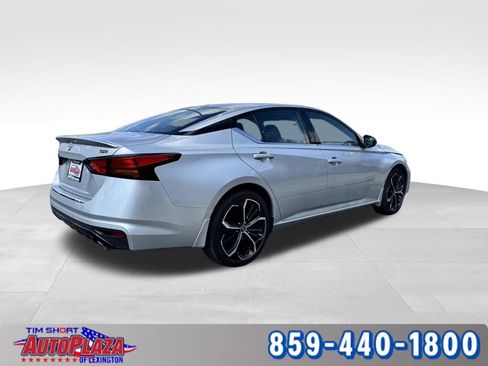 Used 2023 Nissan Altima 2.5 SR FWD image 10