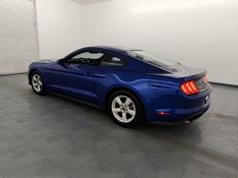 Used 2018 Ford Mustang Coupe image 6
