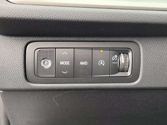 New 2027 Chevrolet Traverse LT w/ Driver Confidence Package AWD/4WD image 17