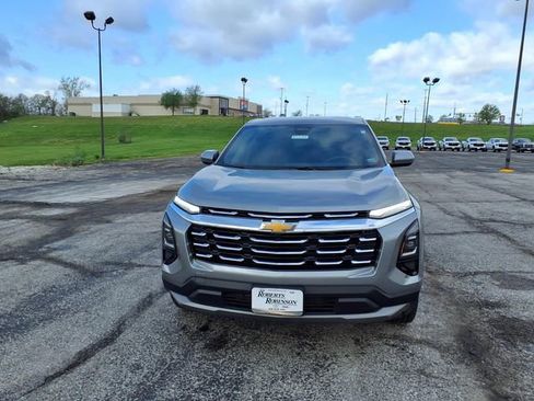 Used 2025 Chevrolet Equinox LT FWD image 33