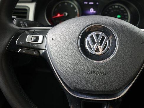 Used 2020 Volkswagen Atlas SE w/ Panoramic Sunroof Package image 19