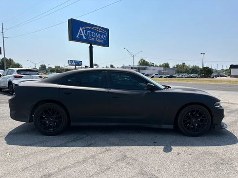 Used 2015 Dodge Charger R/T w/ Plus Group RWD image 5