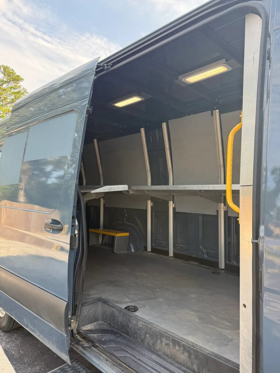 Used 2019 Mercedes-Benz Sprinter 170 image 21