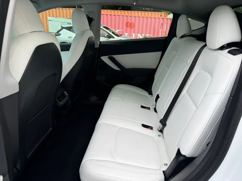 Used 2021 Tesla Model Y Performance AWD/4WD image 18