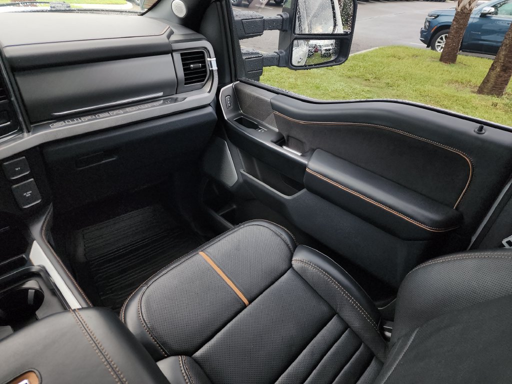 Used 2024 Ford F250 Platinum AWD/4WD image 21