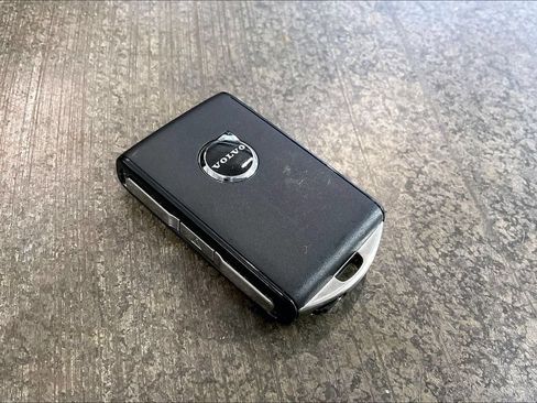Used 2023 Volvo XC40 Recharge Ultimate w/ Protection Package Premier AWD/4WD image 11