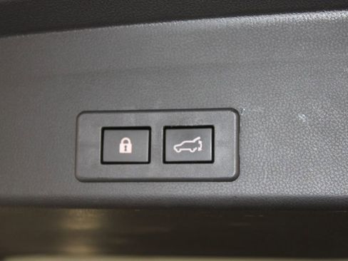 Used 2020 Subaru Ascent Premium w/ Convenience Package image 14