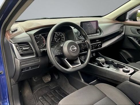 Used 2023 Nissan Rogue S AWD/4WD image 17
