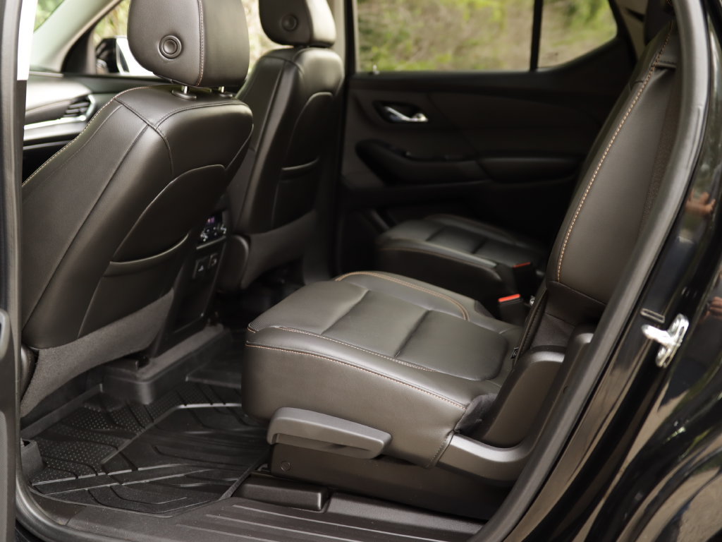 Used 2020 Chevrolet Traverse Premier w/ Redline Edition FWD image 30