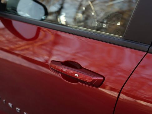 Used 2025 Chevrolet Equinox LT w/ Convenience Package II image 35