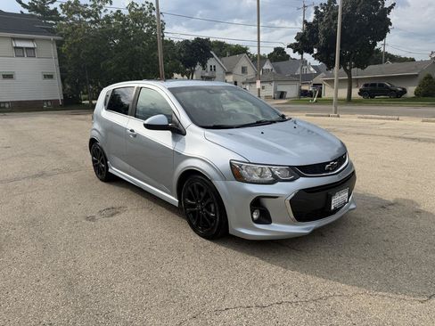 Used 2018 Chevrolet Sonic Premier w/ Driver Confidence Package FWD image 1